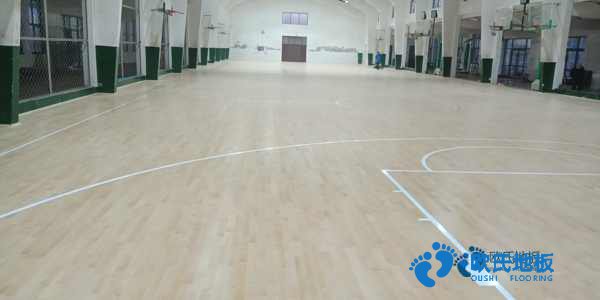 學(xué)?；@球場館木地板耐磨層