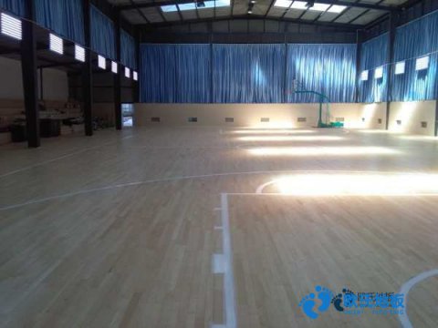 學?；@球場館木地板使用范圍