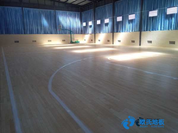 學?；@球場館木地板使用范圍